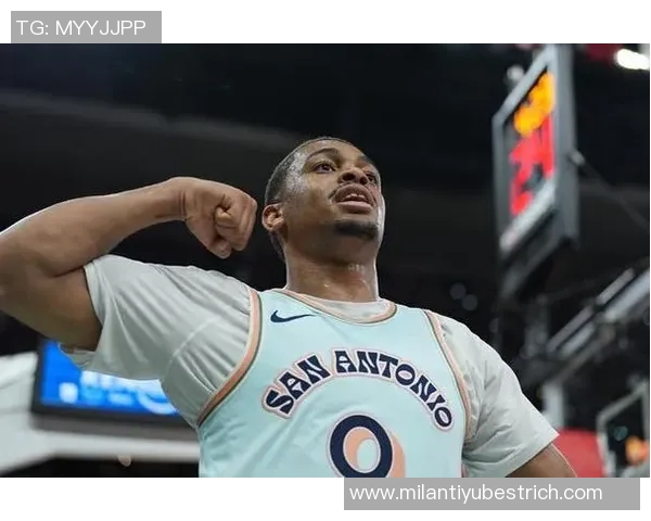 凯尔登约翰逊盛赞卡斯尔在关键时刻的表现为球队带来骄傲与信心