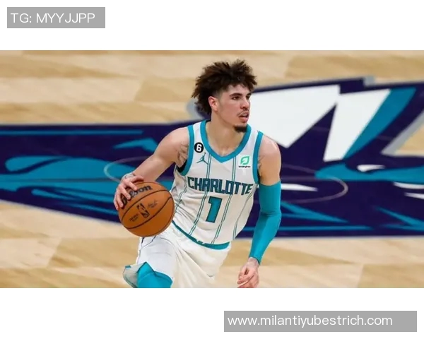 斯玛特称赞拉梅洛鲍尔高中时代就展现出疯狂投篮能力