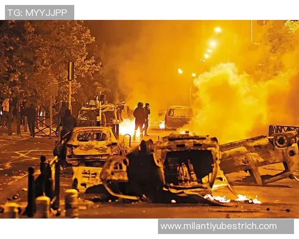 法国庆祝阿尔及利亚晋级引发骚乱巴黎政府紧急发出安全警告 法国庆祝阿尔及利亚晋级引发骚乱巴黎政府紧急发出安全警告