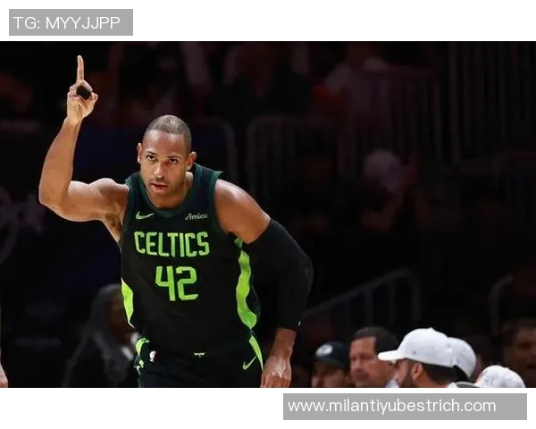 霍福德背靠背缺席邓利维强调监控轮换球员的重要性